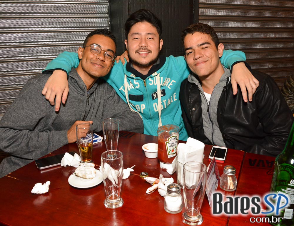 Grupo Transachoro e Banda Jornada se apresentaram no BarBirô Grupo Transachoro e Banda Jornada se apresentaram no BarBirô