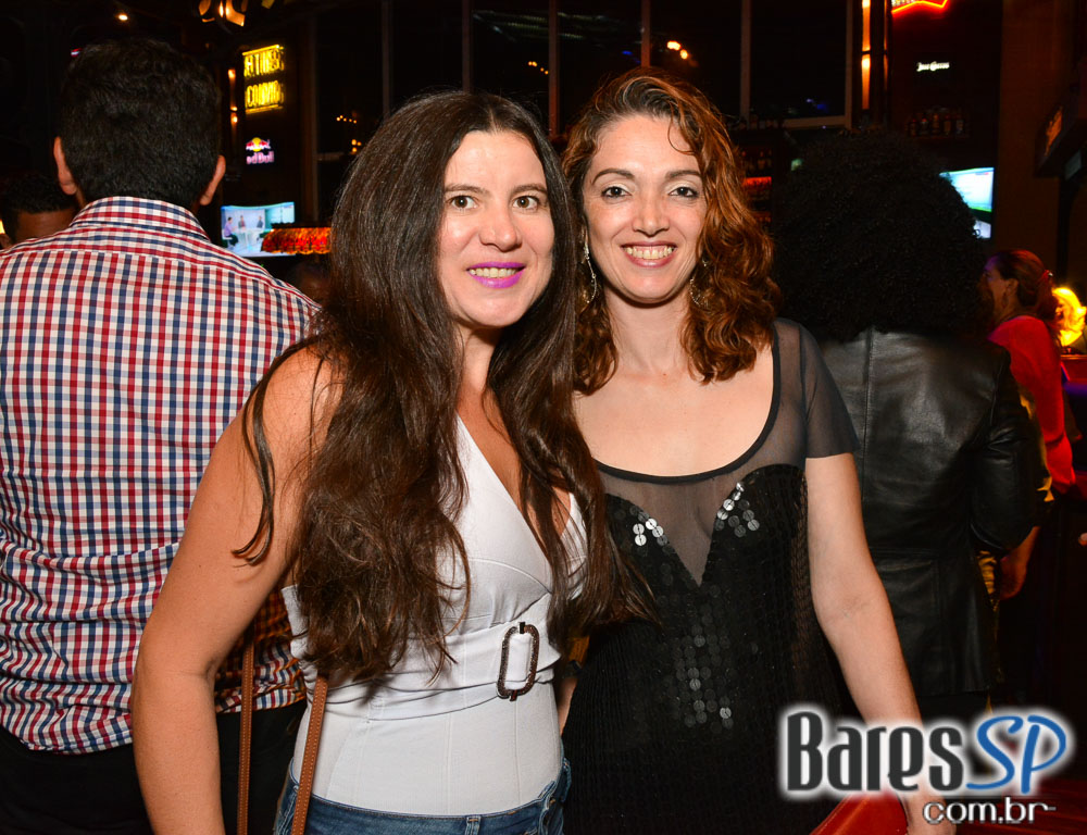 Bar Charles Edward realizou Festa do Cupido com Dom Paulinho Lima na sexta-feira, 09 de junho Bar Charles Edward realizou Festa do Cupido com Dom Paulinho Lima na sexta-feira, 09 de junho