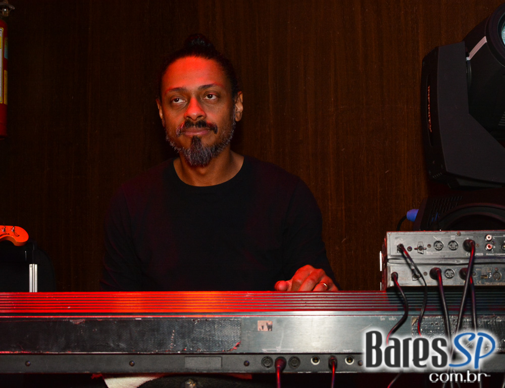 Bar Charles Edward realizou Festa do Cupido com Dom Paulinho Lima na sexta-feira, 09 de junho Bar Charles Edward realizou Festa do Cupido com Dom Paulinho Lima na sexta-feira, 09 de junho