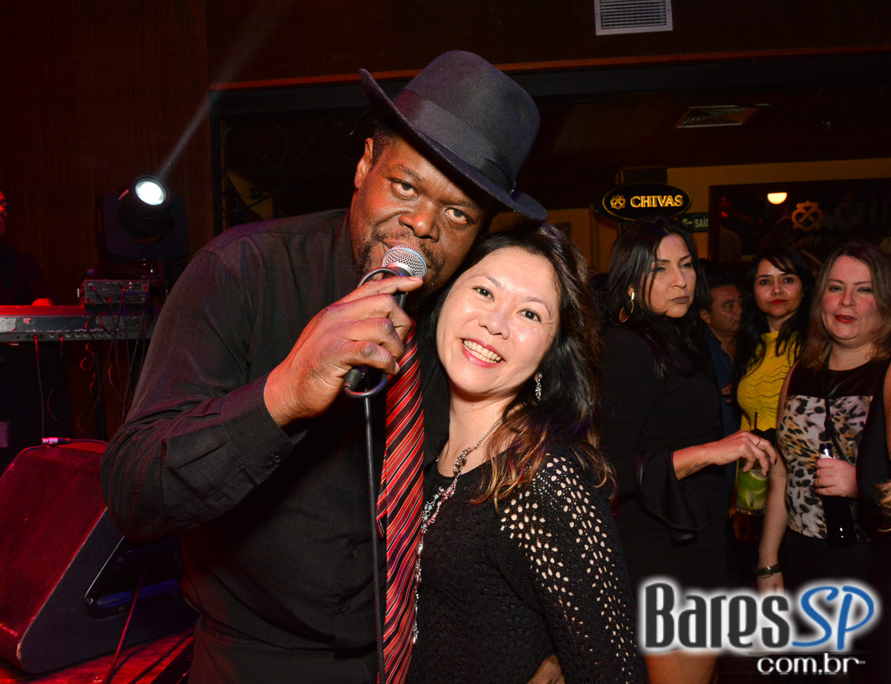 Bar Charles Edward realizou Festa do Cupido com Dom Paulinho Lima na sexta-feira, 09 de junho Bar Charles Edward realizou Festa do Cupido com Dom Paulinho Lima na sexta-feira, 09 de junho