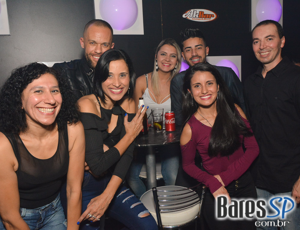 Noite das Divas embalou o sábado com muito Flash Back no Akbar Lounge e Disco Noite das Divas embalou o sábado com muito Flash Back no Akbar Lounge e Disco
