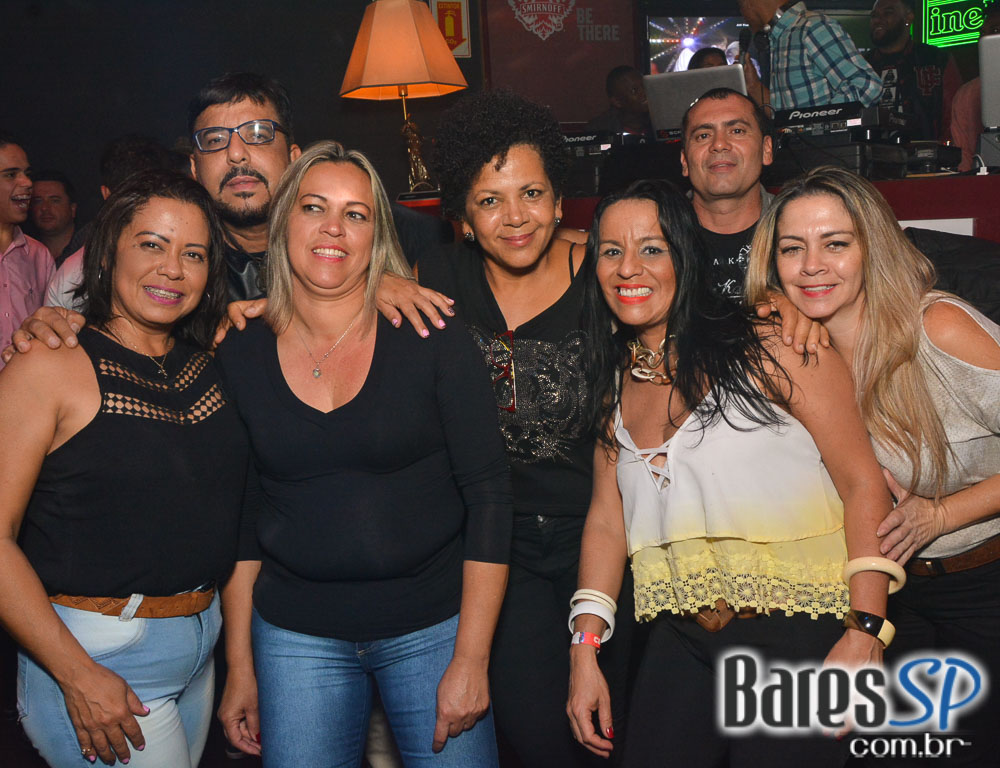 Noite das Divas embalou o sábado com muito Flash Back no Akbar Lounge e Disco Noite das Divas embalou o sábado com muito Flash Back no Akbar Lounge e Disco