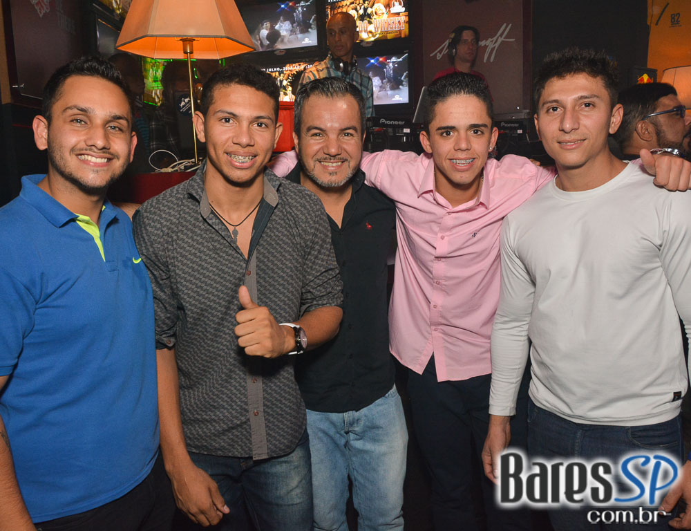 Noite das Divas embalou o sábado com muito Flash Back no Akbar Lounge e Disco Noite das Divas embalou o sábado com muito Flash Back no Akbar Lounge e Disco