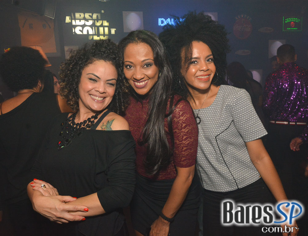 Noite das Divas embalou o sábado com muito Flash Back no Akbar Lounge e Disco Noite das Divas embalou o sábado com muito Flash Back no Akbar Lounge e Disco