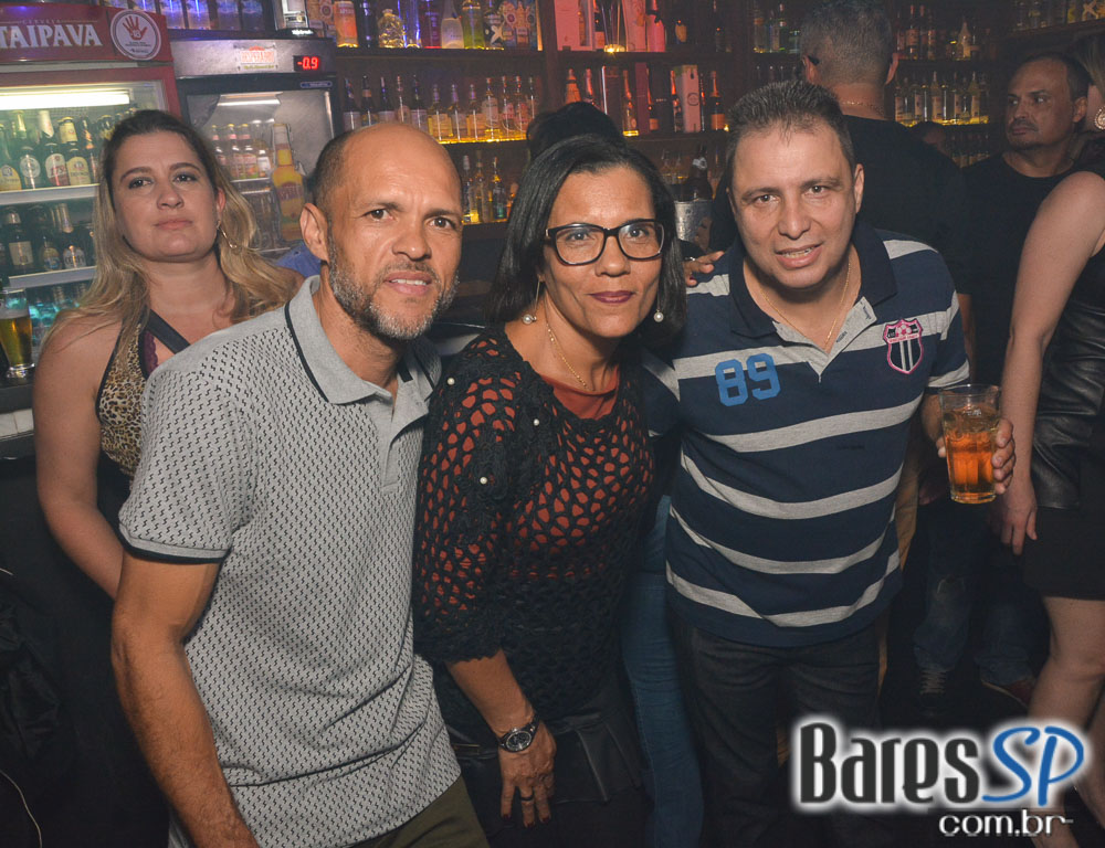 Noite das Divas embalou o sábado com muito Flash Back no Akbar Lounge e Disco Noite das Divas embalou o sábado com muito Flash Back no Akbar Lounge e Disco