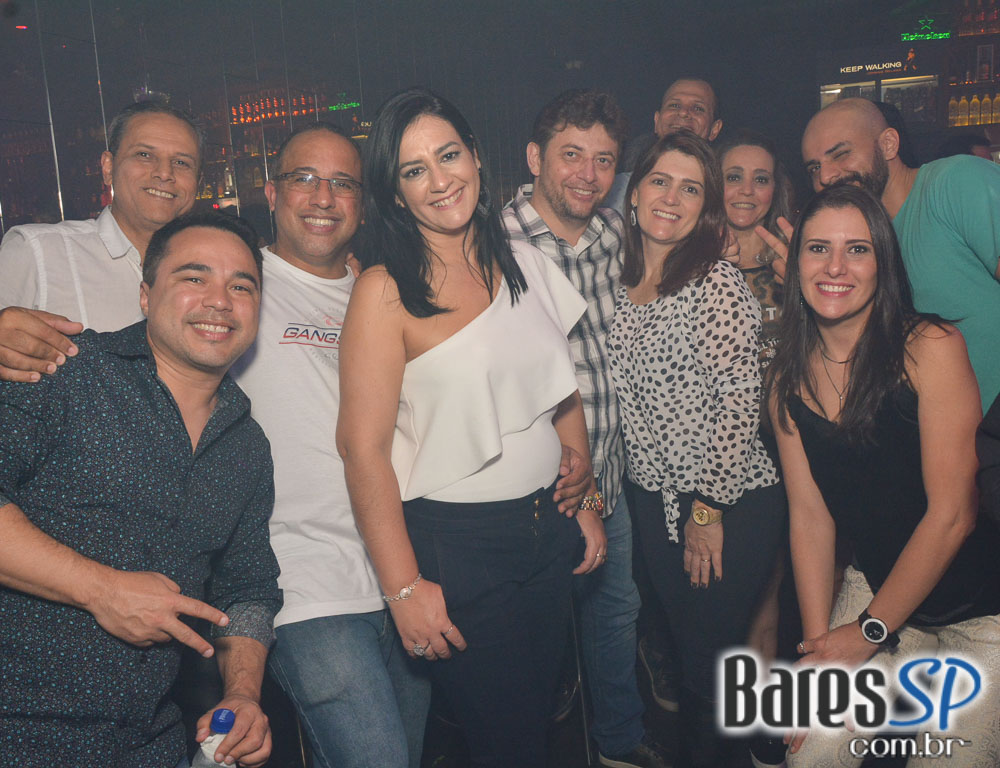 Noite das Divas embalou o sábado com muito Flash Back no Akbar Lounge e Disco Noite das Divas embalou o sábado com muito Flash Back no Akbar Lounge e Disco