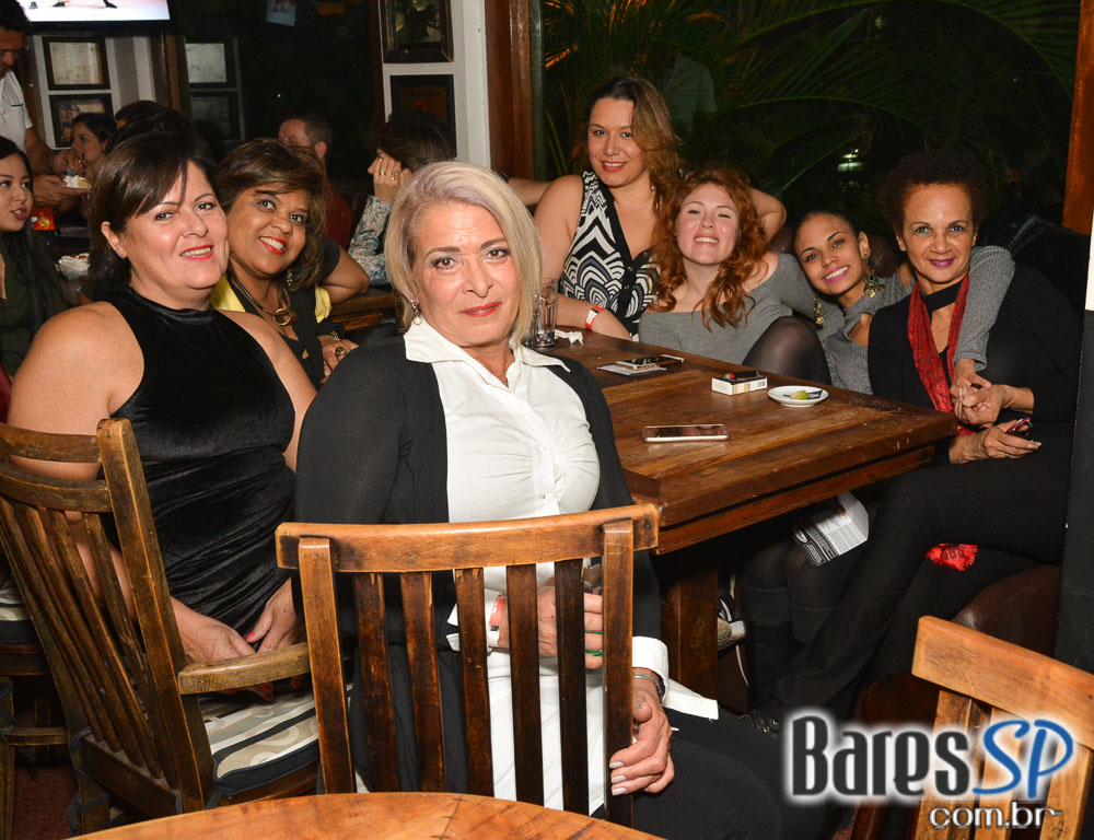 Noite das Divas embalou o sábado com muito Flash Back no Akbar Lounge e Disco Noite das Divas embalou o sábado com muito Flash Back no Akbar Lounge e Disco