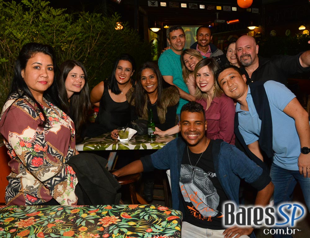 Noite das Divas embalou o sábado com muito Flash Back no Akbar Lounge e Disco Noite das Divas embalou o sábado com muito Flash Back no Akbar Lounge e Disco