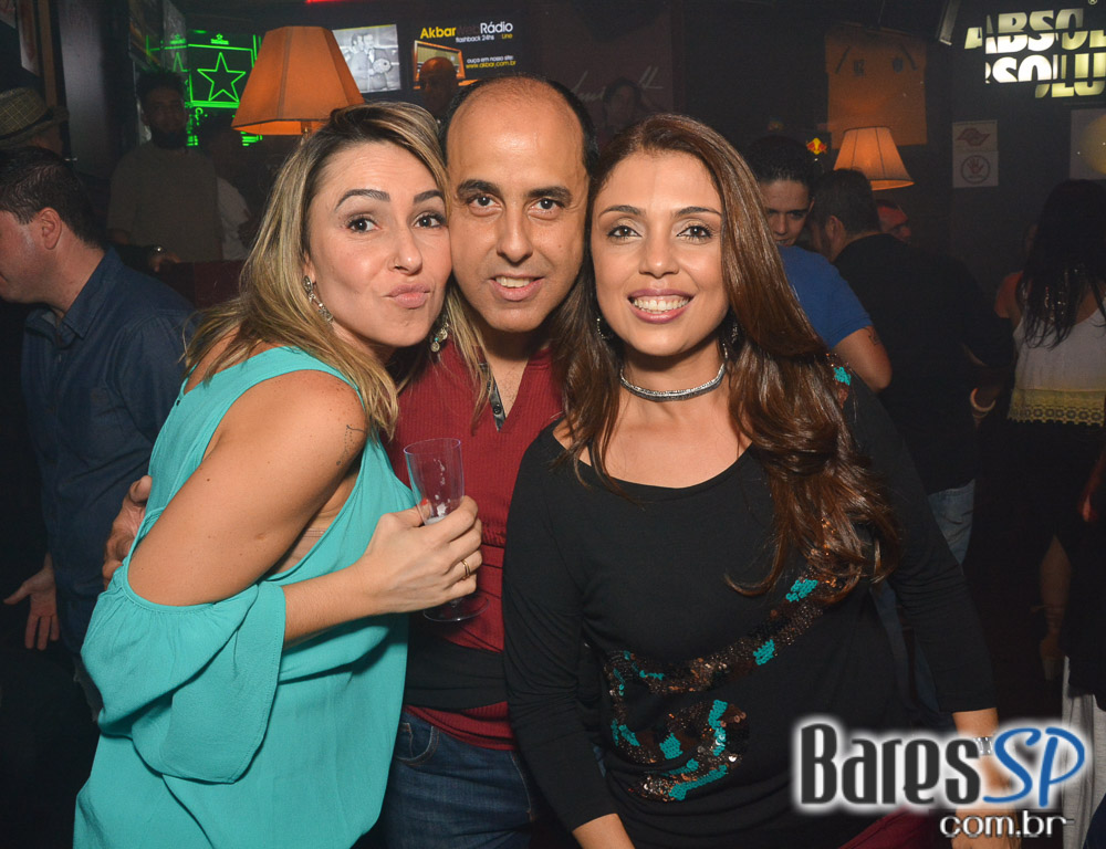Noite das Divas embalou o sábado com muito Flash Back no Akbar Lounge e Disco Noite das Divas embalou o sábado com muito Flash Back no Akbar Lounge e Disco