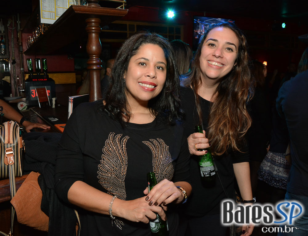 William Kim e Banda Vih animaram a noite com pop rock no Republic Pub William Kim e Banda Vih animaram a noite com pop rock no Republic Pub