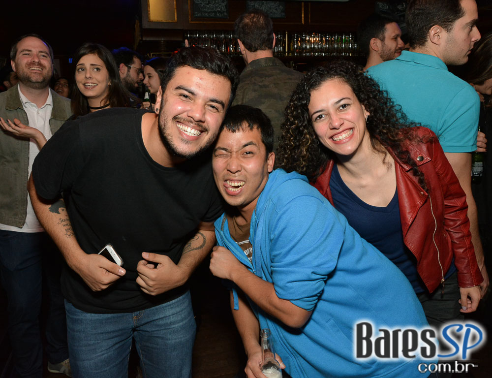 William Kim e Banda Vih animaram a noite com pop rock no Republic Pub William Kim e Banda Vih animaram a noite com pop rock no Republic Pub