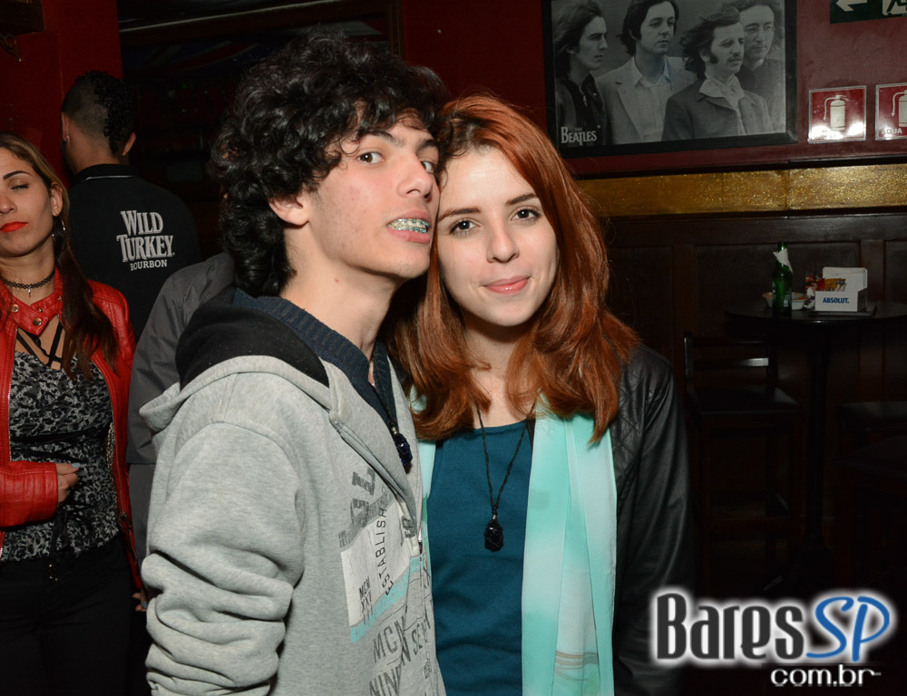 William Kim e Banda Vih animaram a noite com pop rock no Republic Pub William Kim e Banda Vih animaram a noite com pop rock no Republic Pub