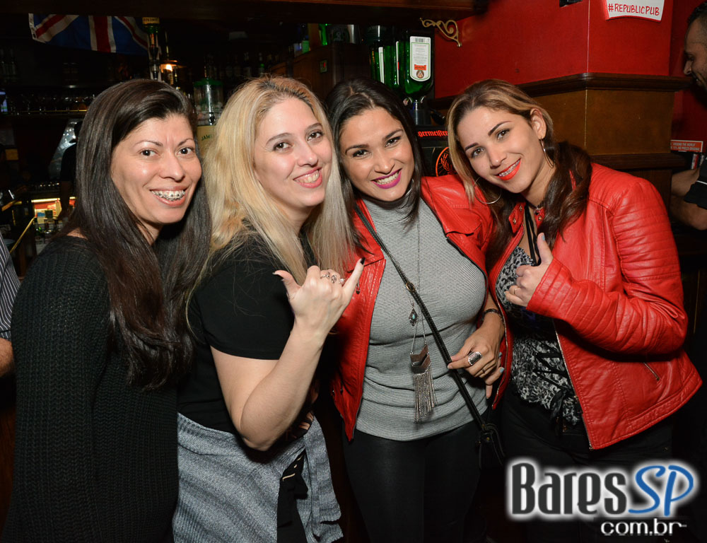 William Kim e Banda Vih animaram a noite com pop rock no Republic Pub William Kim e Banda Vih animaram a noite com pop rock no Republic Pub