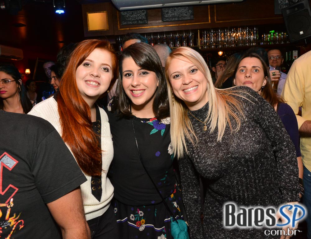 Banda Zero Onze e Sal Vincent animaram a noite com muito rock no Republic Pub Banda Zero Onze e Sal Vincent animaram a noite com muito rock no Republic Pub