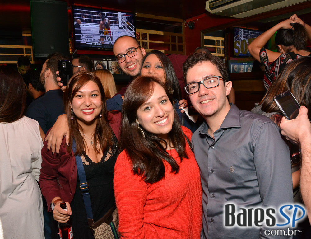 Banda Zero Onze e Sal Vincent animaram a noite com muito rock no Republic Pub Banda Zero Onze e Sal Vincent animaram a noite com muito rock no Republic Pub