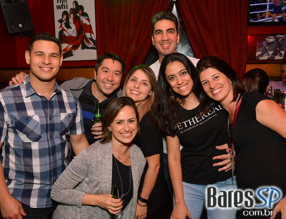 Banda Zero Onze e Sal Vincent animaram a noite com muito rock no Republic Pub Banda Zero Onze e Sal Vincent animaram a noite com muito rock no Republic Pub