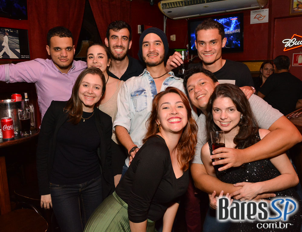 Banda Zero Onze e Sal Vincent animaram a noite com muito rock no Republic Pub Banda Zero Onze e Sal Vincent animaram a noite com muito rock no Republic Pub