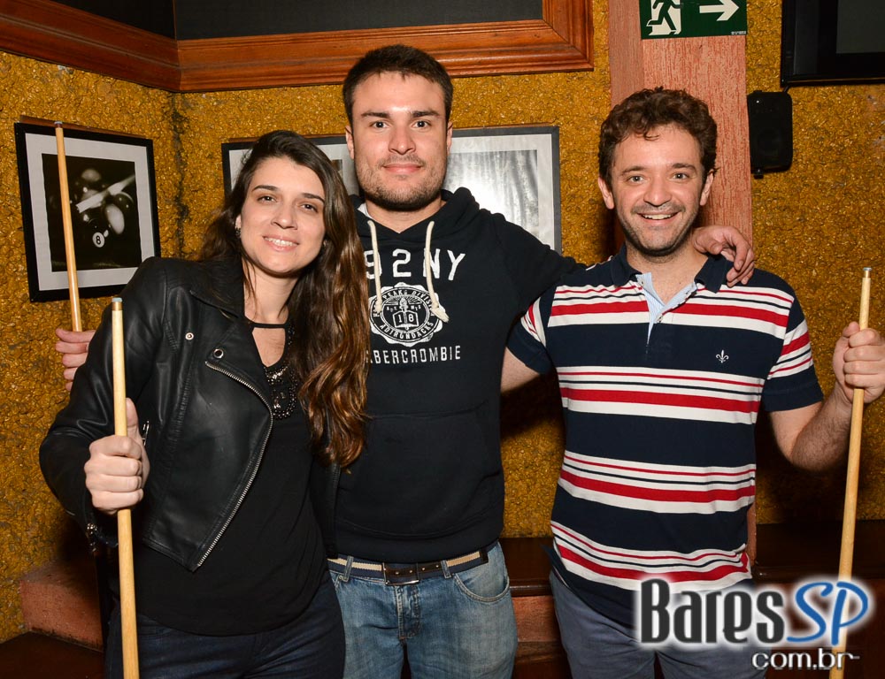 Banda Zero Onze e Sal Vincent animaram a noite com muito rock no Republic Pub Banda Zero Onze e Sal Vincent animaram a noite com muito rock no Republic Pub