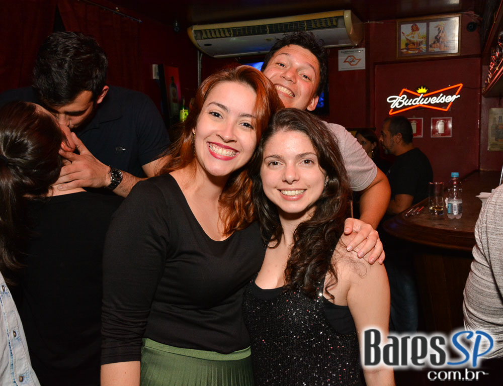 Banda Zero Onze e Sal Vincent animaram a noite com muito rock no Republic Pub Banda Zero Onze e Sal Vincent animaram a noite com muito rock no Republic Pub