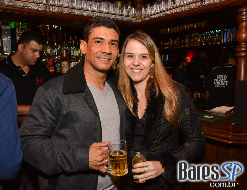 Banda Zero Onze e Sal Vincent animaram a noite com muito rock no Republic Pub Banda Zero Onze e Sal Vincent animaram a noite com muito rock no Republic Pub