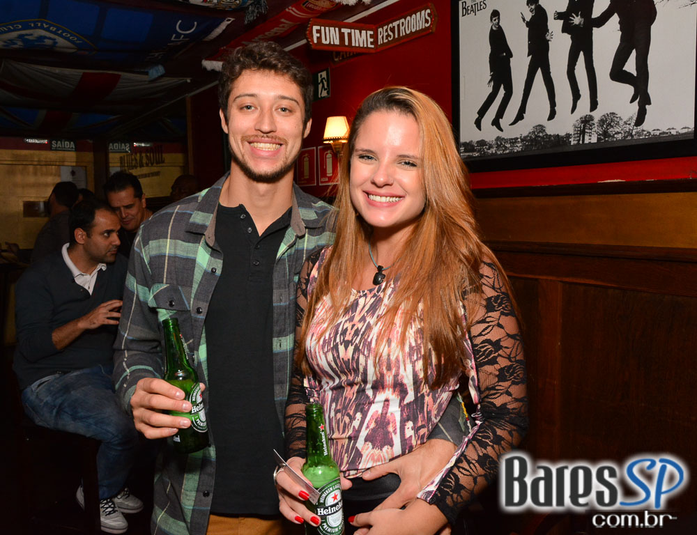 Banda Zero Onze e Sal Vincent animaram a noite com muito rock no Republic Pub Banda Zero Onze e Sal Vincent animaram a noite com muito rock no Republic Pub