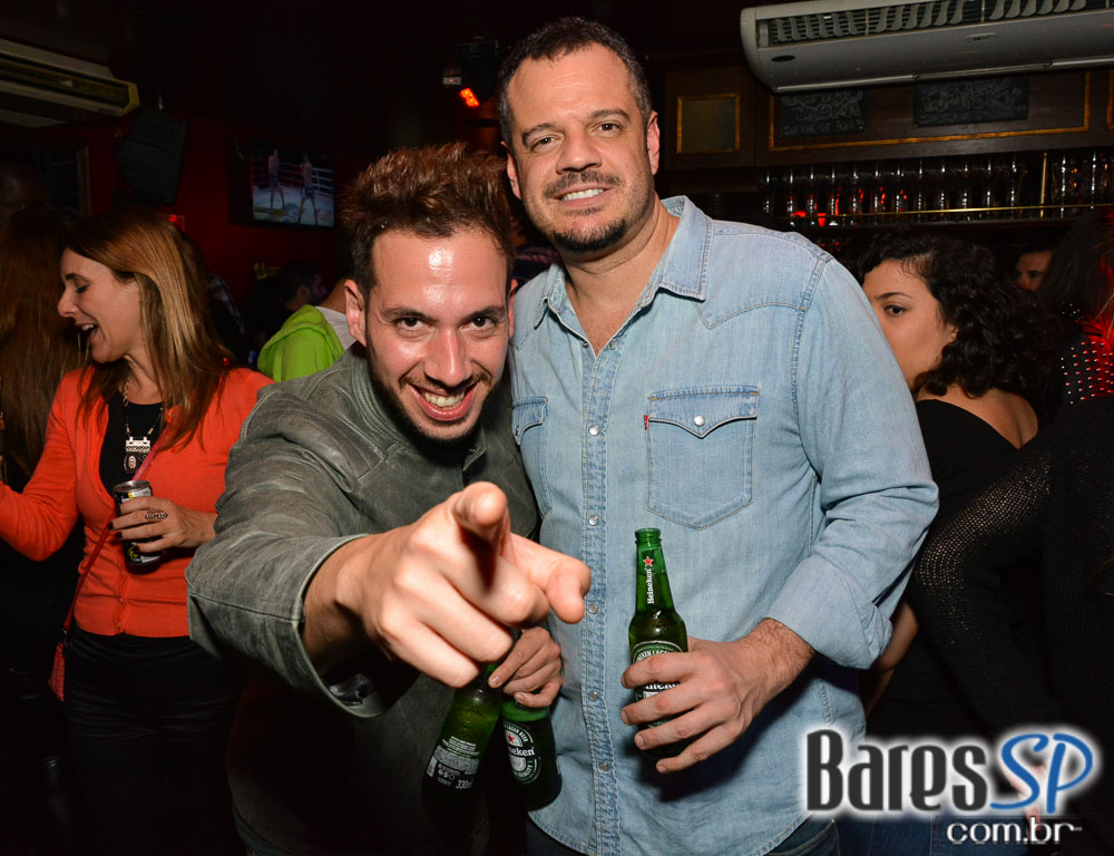 Banda Vih e William Kim comandaram a noite com muito rock no Banda Vih e William Kim comandaram a noite com muito rock no