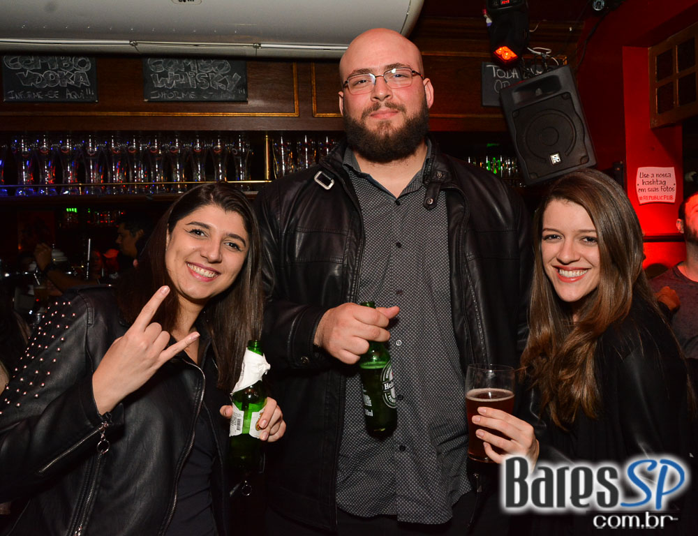 Banda Vih e William Kim comandaram a noite com muito rock no Banda Vih e William Kim comandaram a noite com muito rock no