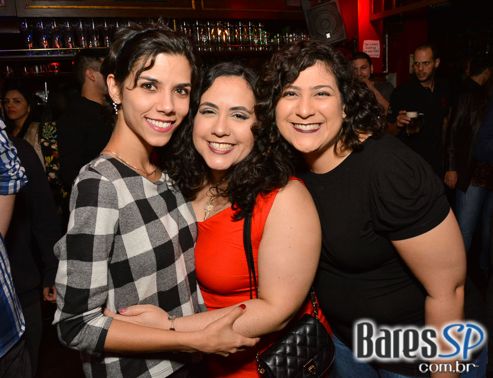 Banda Vih e William Kim comandaram a noite com muito rock no Banda Vih e William Kim comandaram a noite com muito rock no