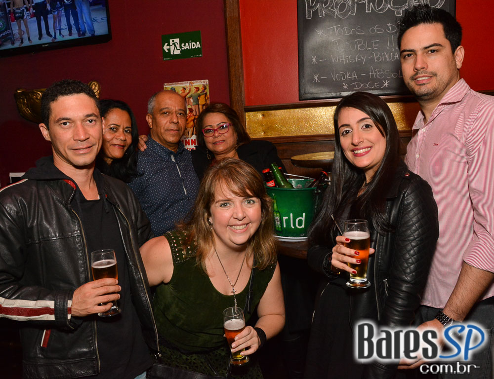 Banda Vih e William Kim comandaram a noite com muito rock no Banda Vih e William Kim comandaram a noite com muito rock no