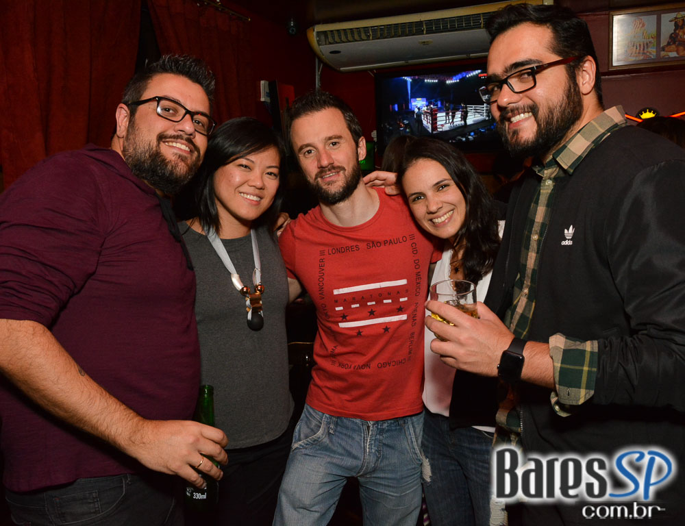 Banda Vih e William Kim comandaram a noite com muito rock no Banda Vih e William Kim comandaram a noite com muito rock no