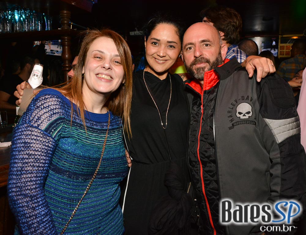 Banda Vih e William Kim comandaram a noite com muito rock no Banda Vih e William Kim comandaram a noite com muito rock no