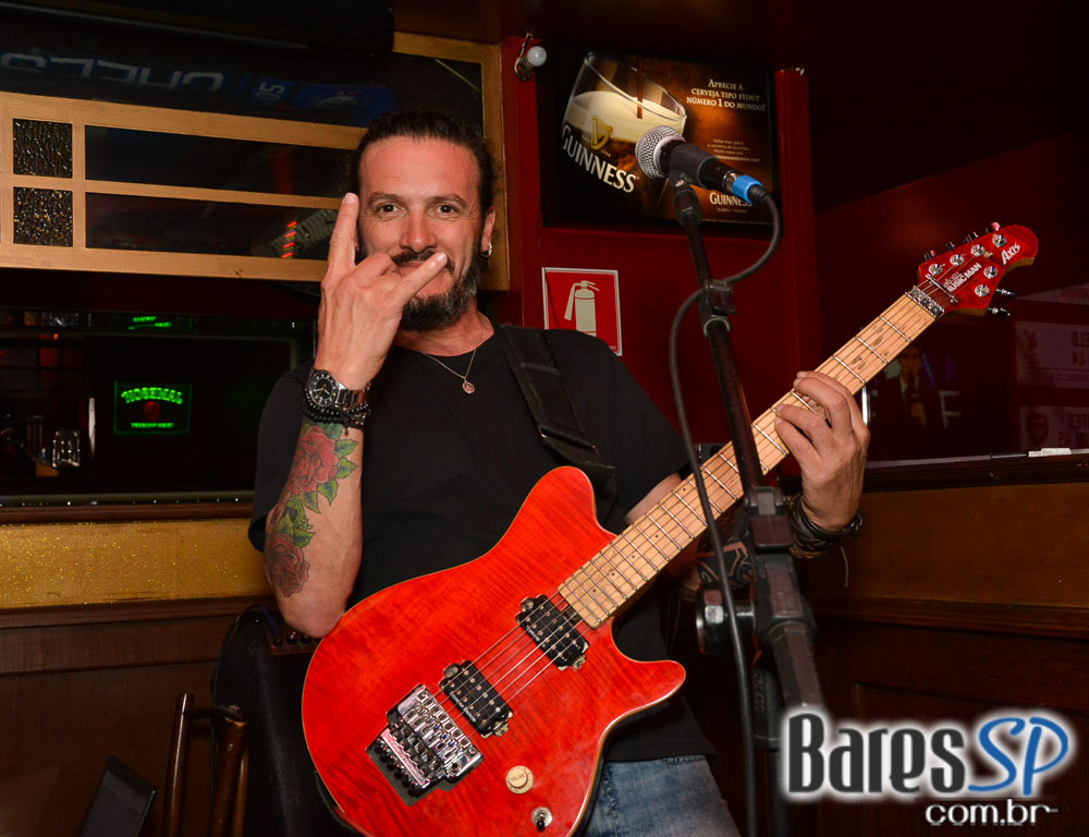 Banda Vih e William Kim comandaram a noite com muito rock no Banda Vih e William Kim comandaram a noite com muito rock no