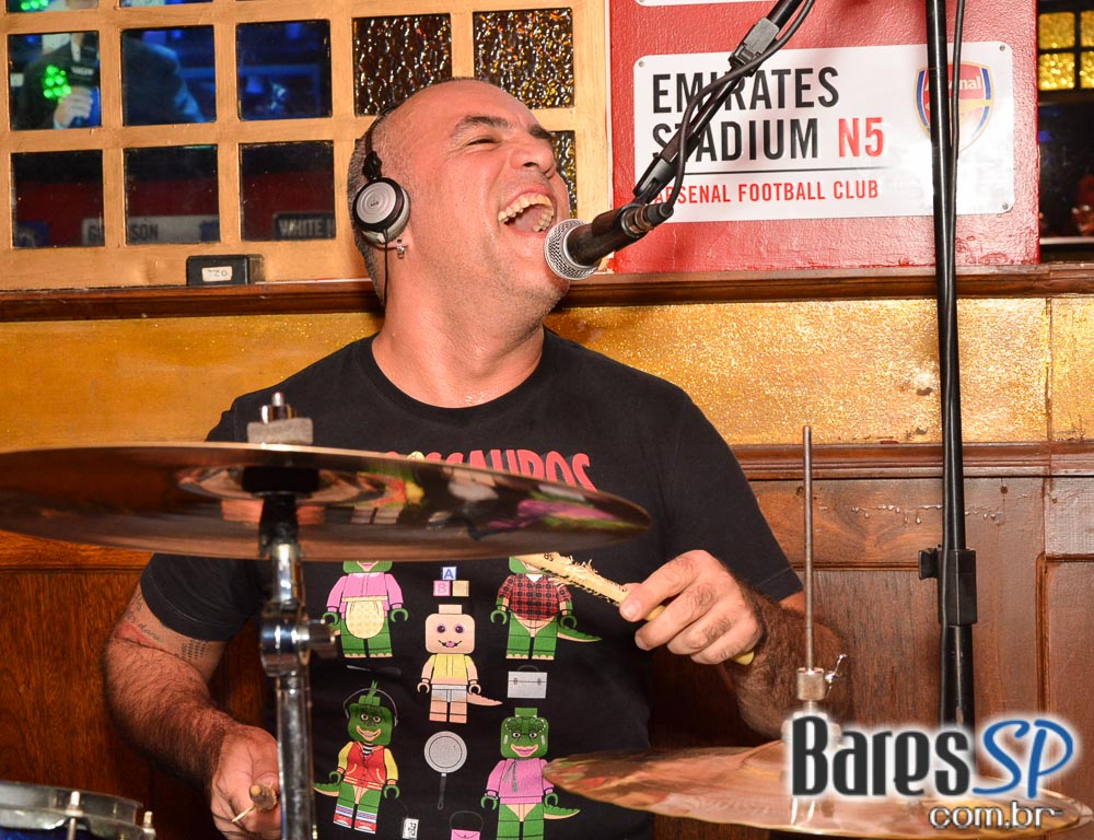 Banda Vih e William Kim comandaram a noite com muito rock no Banda Vih e William Kim comandaram a noite com muito rock no