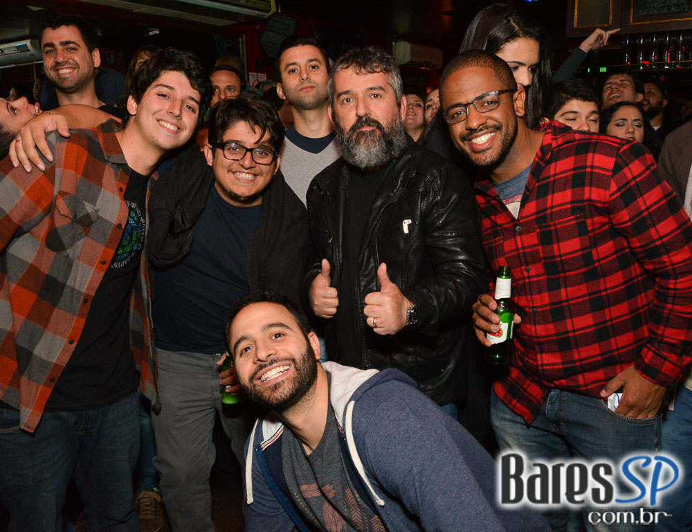 Banda Vih e William Kim comandaram a noite com muito rock no Banda Vih e William Kim comandaram a noite com muito rock no