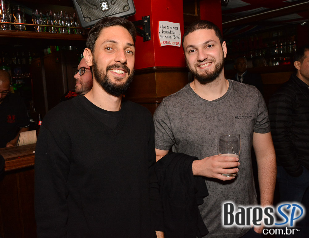 Banda Vih e William Kim comandaram a noite com muito rock no Banda Vih e William Kim comandaram a noite com muito rock no