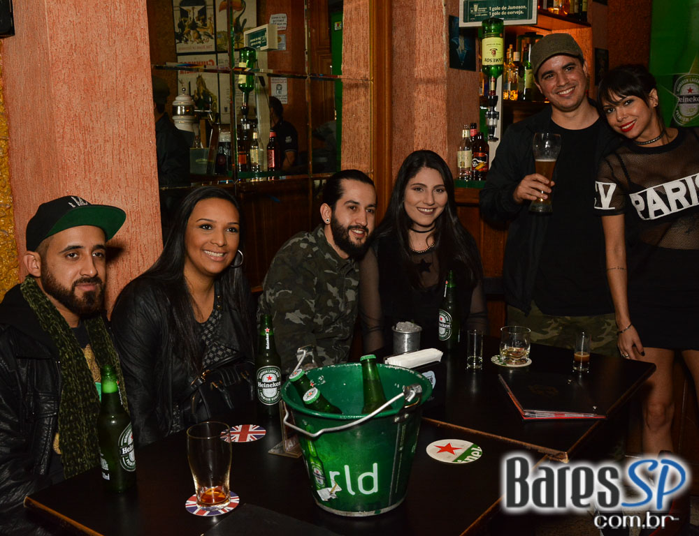 Banda Vih e William Kim comandaram a noite com muito rock no Banda Vih e William Kim comandaram a noite com muito rock no