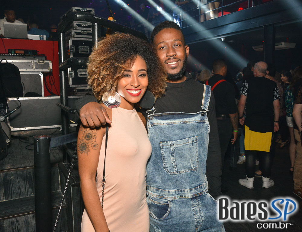 Melanina Carioca fez show na inauguração da balada Flash Night na Zona Norte de SP Melanina Carioca fez show na inauguração da balada Flash Night na Zona Norte de SP