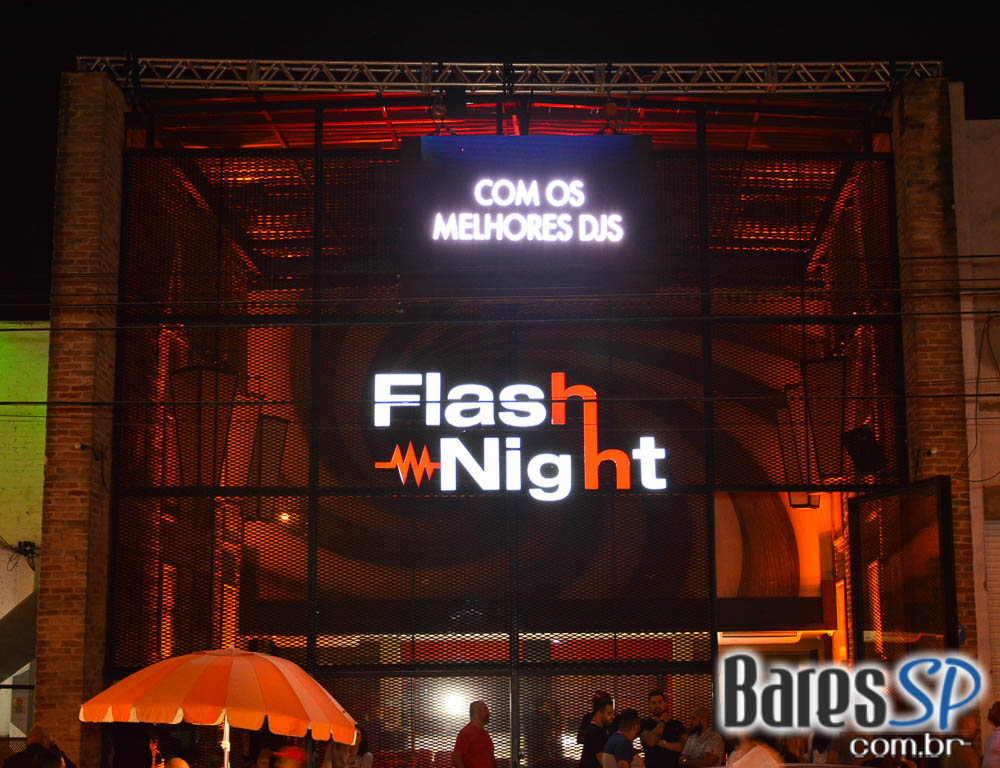 Melanina Carioca fez show na inauguração da balada Flash Night na Zona Norte de SP Melanina Carioca fez show na inauguração da balada Flash Night na Zona Norte de SP