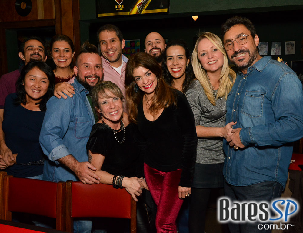 Thiago Filippe & VMB e Dec 19 com muito soul music e pop rock animaram a noite do Ton Ton Jazz Thiago Filippe & VMB e Dec 19 com muito soul music e pop rock animaram a noite do Ton Ton Jazz