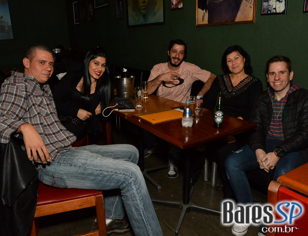 Thiago Filippe & VMB e Dec 19 com muito soul music e pop rock animaram a noite do Ton Ton Jazz Thiago Filippe & VMB e Dec 19 com muito soul music e pop rock animaram a noite do Ton Ton Jazz