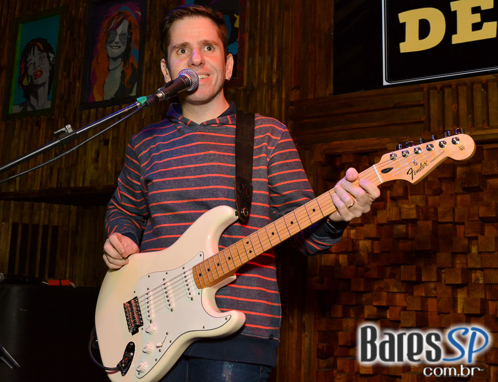 Thiago Filippe & VMB e Dec 19 com muito soul music e pop rock animaram a noite do Ton Ton Jazz Thiago Filippe & VMB e Dec 19 com muito soul music e pop rock animaram a noite do Ton Ton Jazz