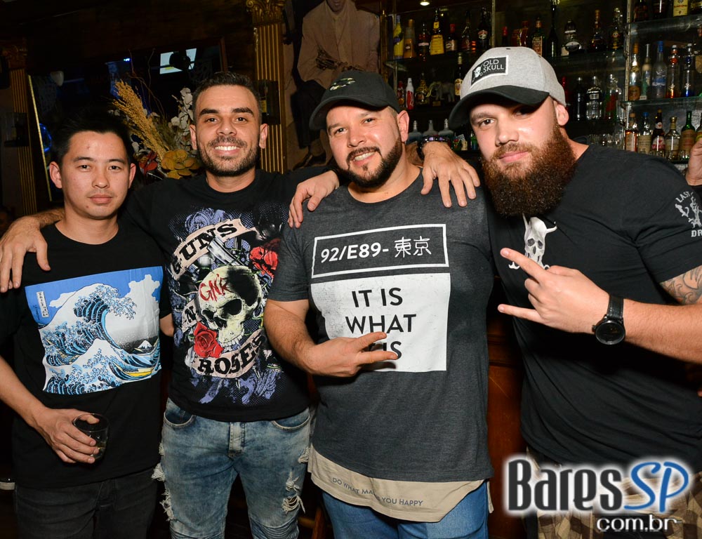 Thiago Filippe & VMB e Dec 19 com muito soul music e pop rock animaram a noite do Ton Ton Jazz Thiago Filippe & VMB e Dec 19 com muito soul music e pop rock animaram a noite do Ton Ton Jazz