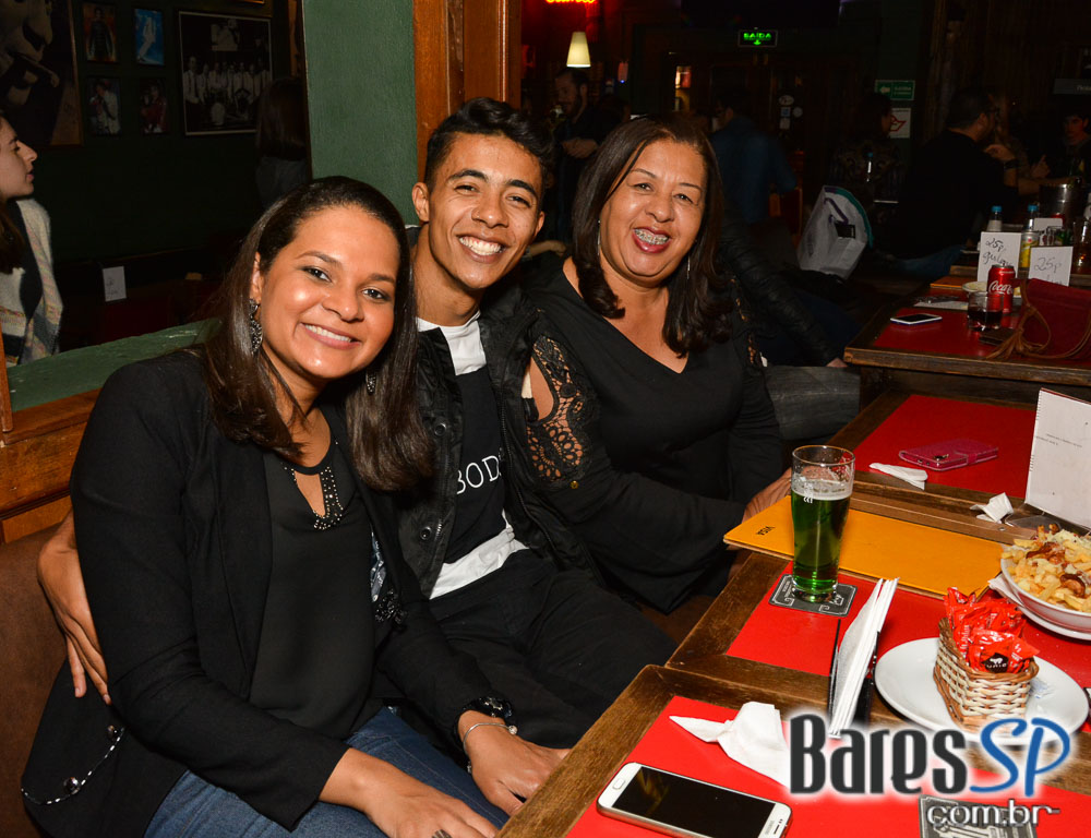 Bandas Rock Parade e The Niros com o melhor do classic rock animou a noite do Ton Ton Jazz Bandas Rock Parade e The Niros com o melhor do classic rock animou a noite do Ton Ton Jazz