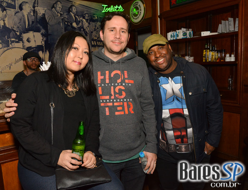 Bandas Rock Parade e The Niros com o melhor do classic rock animou a noite do Ton Ton Jazz Bandas Rock Parade e The Niros com o melhor do classic rock animou a noite do Ton Ton Jazz