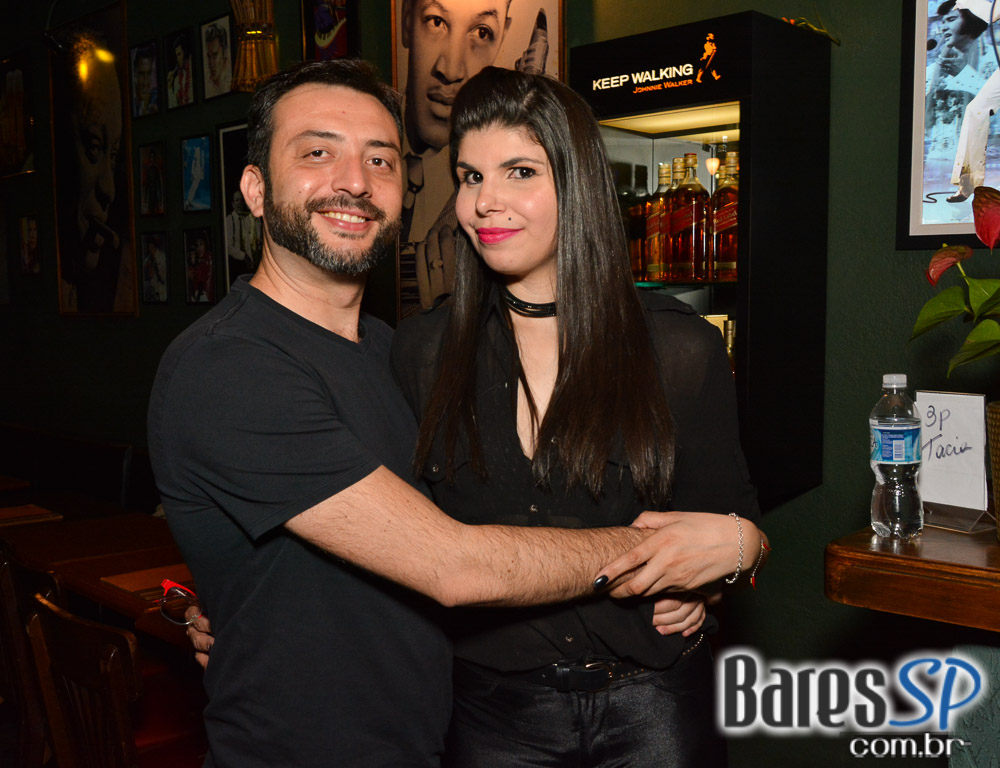 Bandas Rock Parade e The Niros com o melhor do classic rock animou a noite do Ton Ton Jazz Bandas Rock Parade e The Niros com o melhor do classic rock animou a noite do Ton Ton Jazz