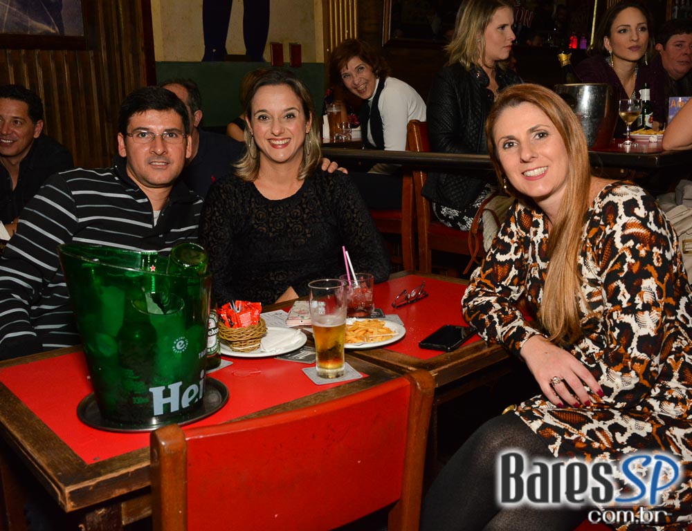 Old Boys Blues Band e banda Velhos Tempos apresentaram classic rock no Ton Ton Jazz, neste sábado Old Boys Blues Band e banda Velhos Tempos apresentaram classic rock no Ton Ton Jazz, neste sábado