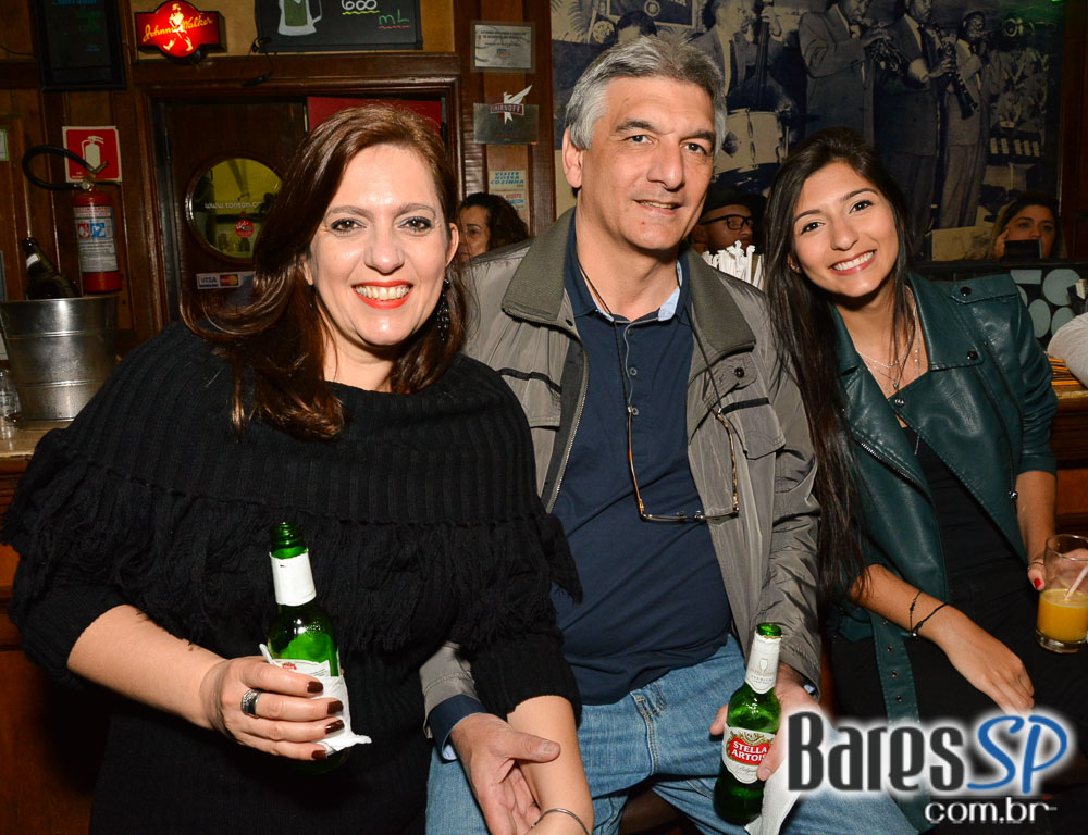 Old Boys Blues Band e banda Velhos Tempos apresentaram classic rock no Ton Ton Jazz, neste sábado Old Boys Blues Band e banda Velhos Tempos apresentaram classic rock no Ton Ton Jazz, neste sábado