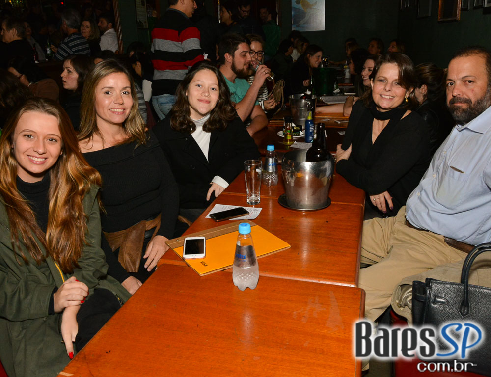 Old Boys Blues Band e banda Velhos Tempos apresentaram classic rock no Ton Ton Jazz, neste sábado Old Boys Blues Band e banda Velhos Tempos apresentaram classic rock no Ton Ton Jazz, neste sábado