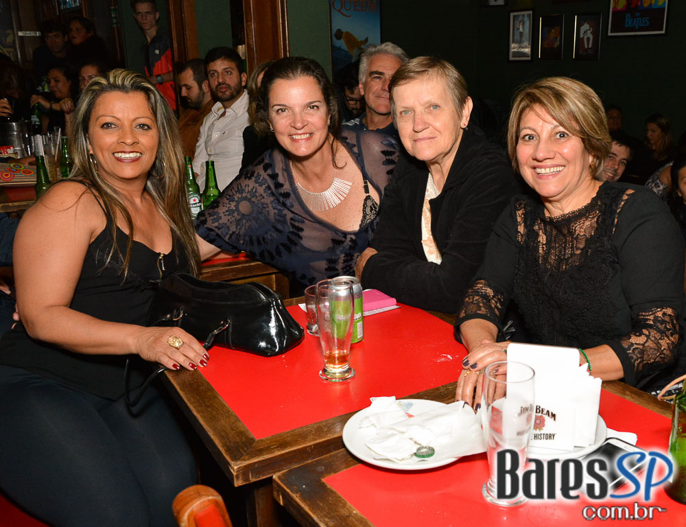 Old Boys Blues Band e banda Velhos Tempos apresentaram classic rock no Ton Ton Jazz, neste sábado Old Boys Blues Band e banda Velhos Tempos apresentaram classic rock no Ton Ton Jazz, neste sábado