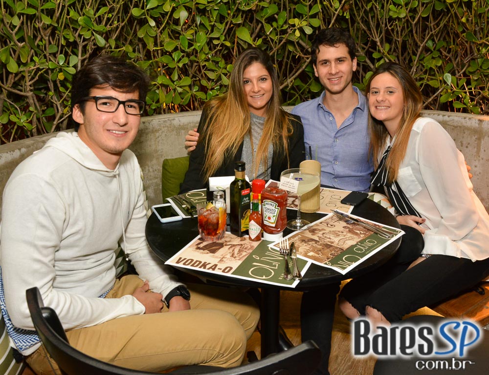 Olívio Bar é o mais novo point para beber e petiscar na Vila Madalena Olívio Bar é o mais novo point para beber e petiscar na Vila Madalena